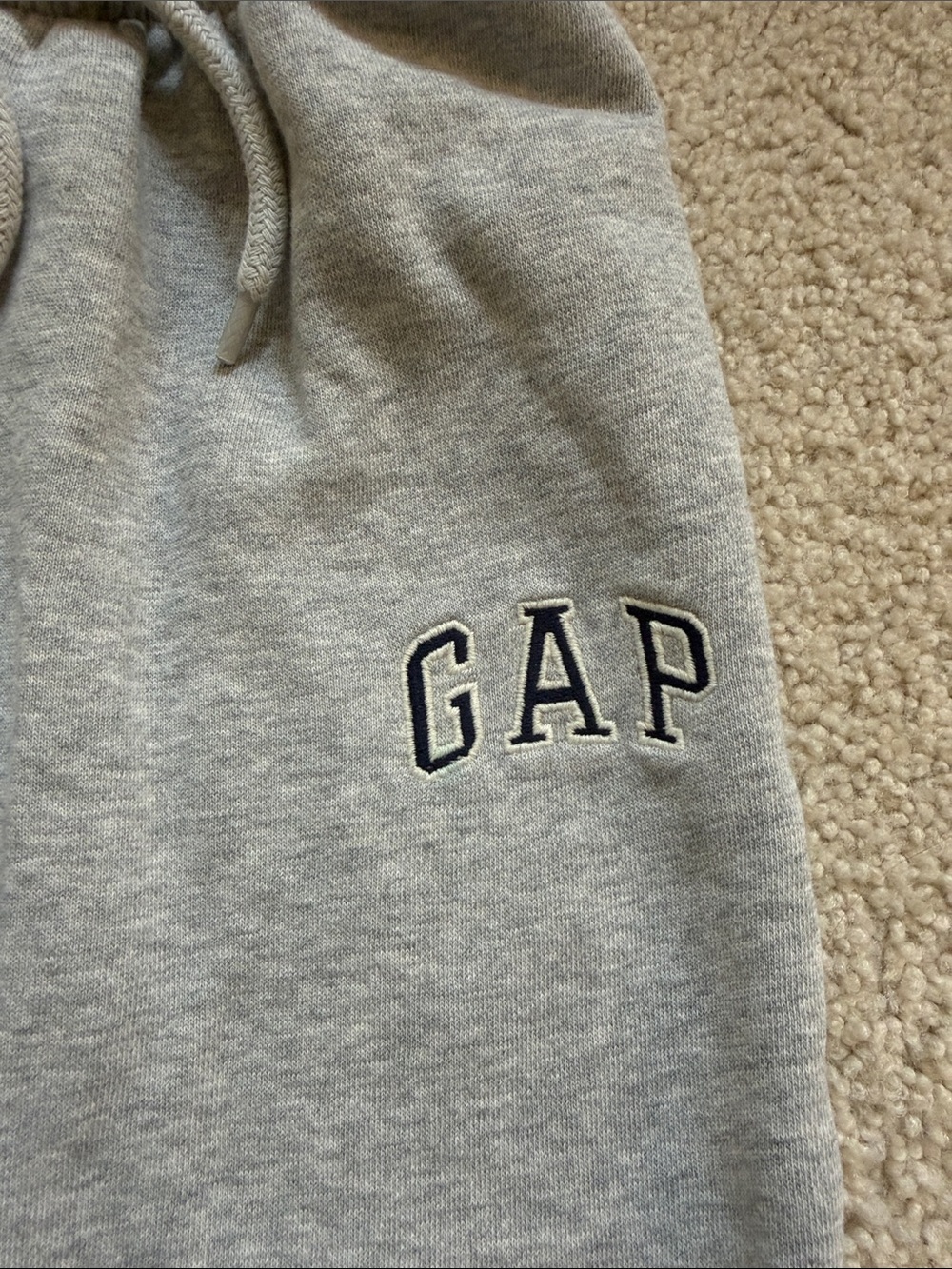 Lot of 2 GAP Kids Sweatpants in Black & Light Gray XS (4-5) - Picture 3 of 5